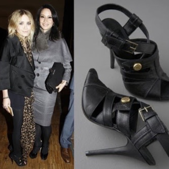 GIVENCHY STRAPPY LEATHER SANDALS - Picture 1 of 8